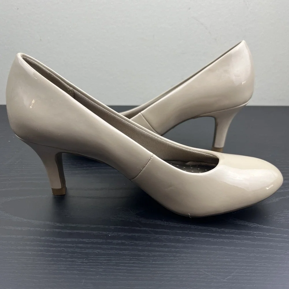LifeStride Parigi‎ Taupe Nude Pumps Size 5 Faux Patent Leather Heels